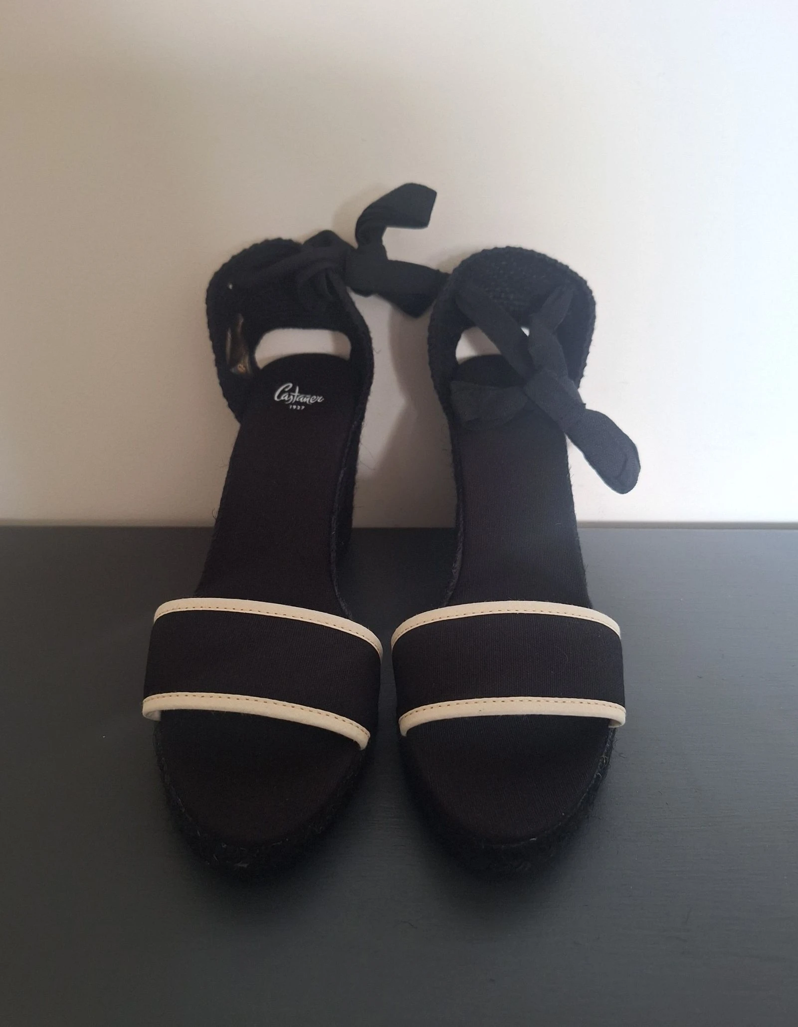 Castañer noir avec crème espadrilles / chaussures à talons carrés taille 41 – photo 2
